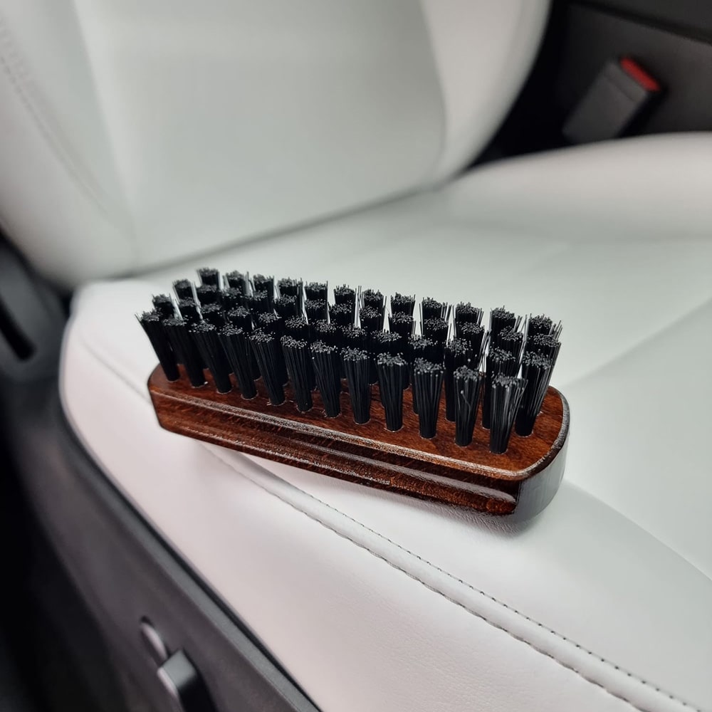 Brosse cuir & tissus