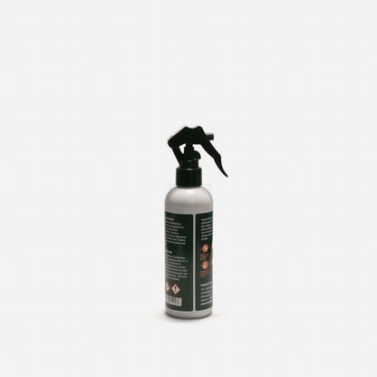 Le moyen le plus efficace pour enlever la cire et les résidus de surface - Hendlex Wax Remover.
