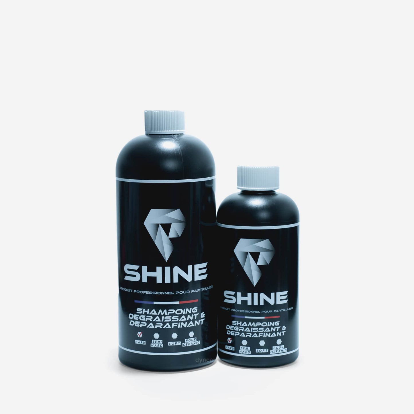 Shampoing dégraissant et déparaffinant